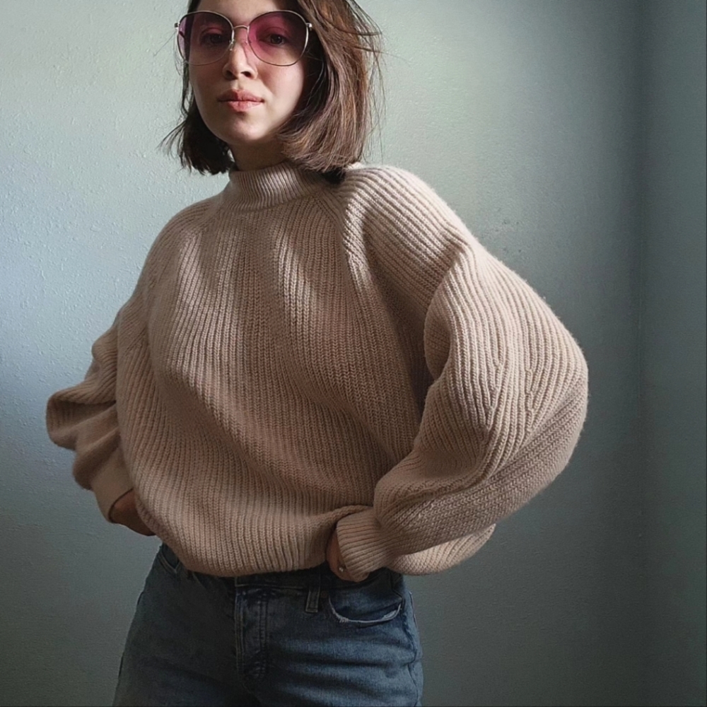 Oversized beige knit